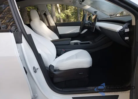 2022 Tesla Model Y Long Range Dual Motor All-Wheel Drive из США, поврежденный, VIN 7SAYGDEE4NF425579